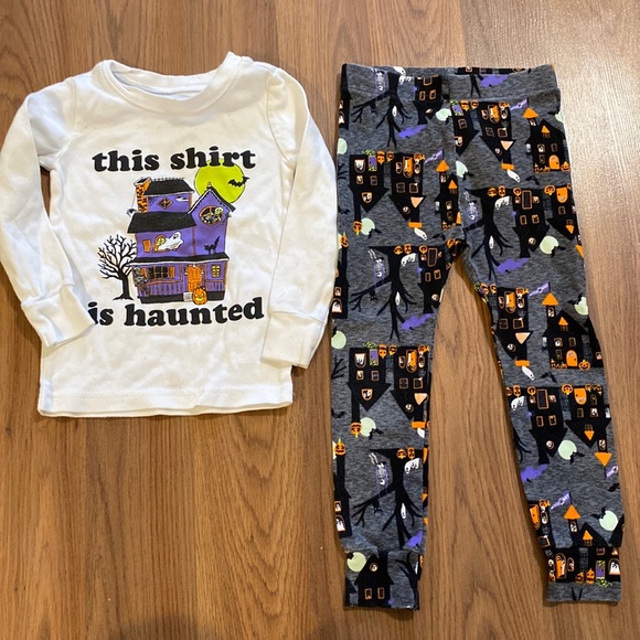 ✨8/$10. Old Navy. Halloween pjs 3T - Picture 1 of 5